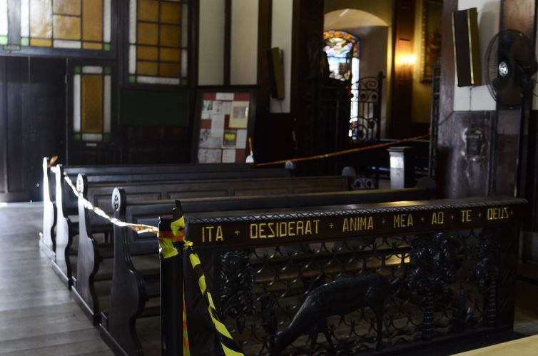 Missa na Catedral Metropolitana de Campinas após  ataque de ontem (11) que deixou 5 mortos dentro da igreja.